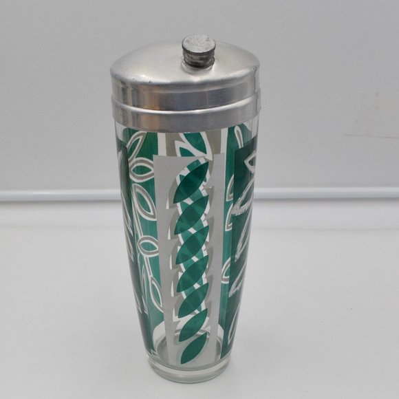 Mid Century Bar Shaker Leaf Design Kelly Green Drinkware Barware Cobbler Shaker - Picture 2 of 8
